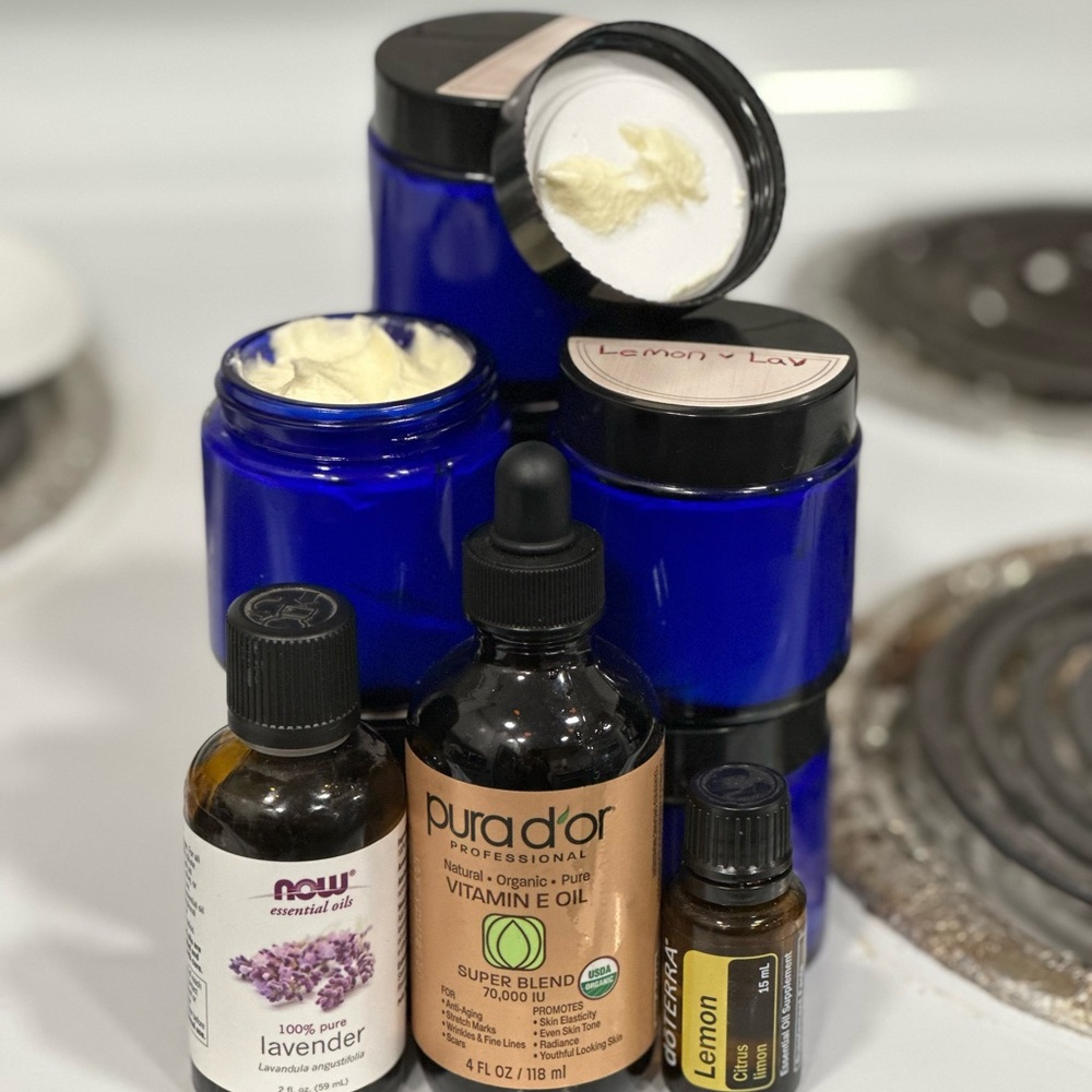 Blue Vitamin E Oil Skincare Set